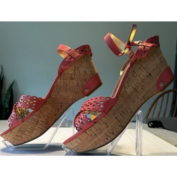 Women's Ivanka Trump Aubrie Size 10 M Pink Leather Wedge Sandals Adjustable - Picture 3 of 10